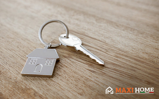 Key and house keychain for new homeowners.