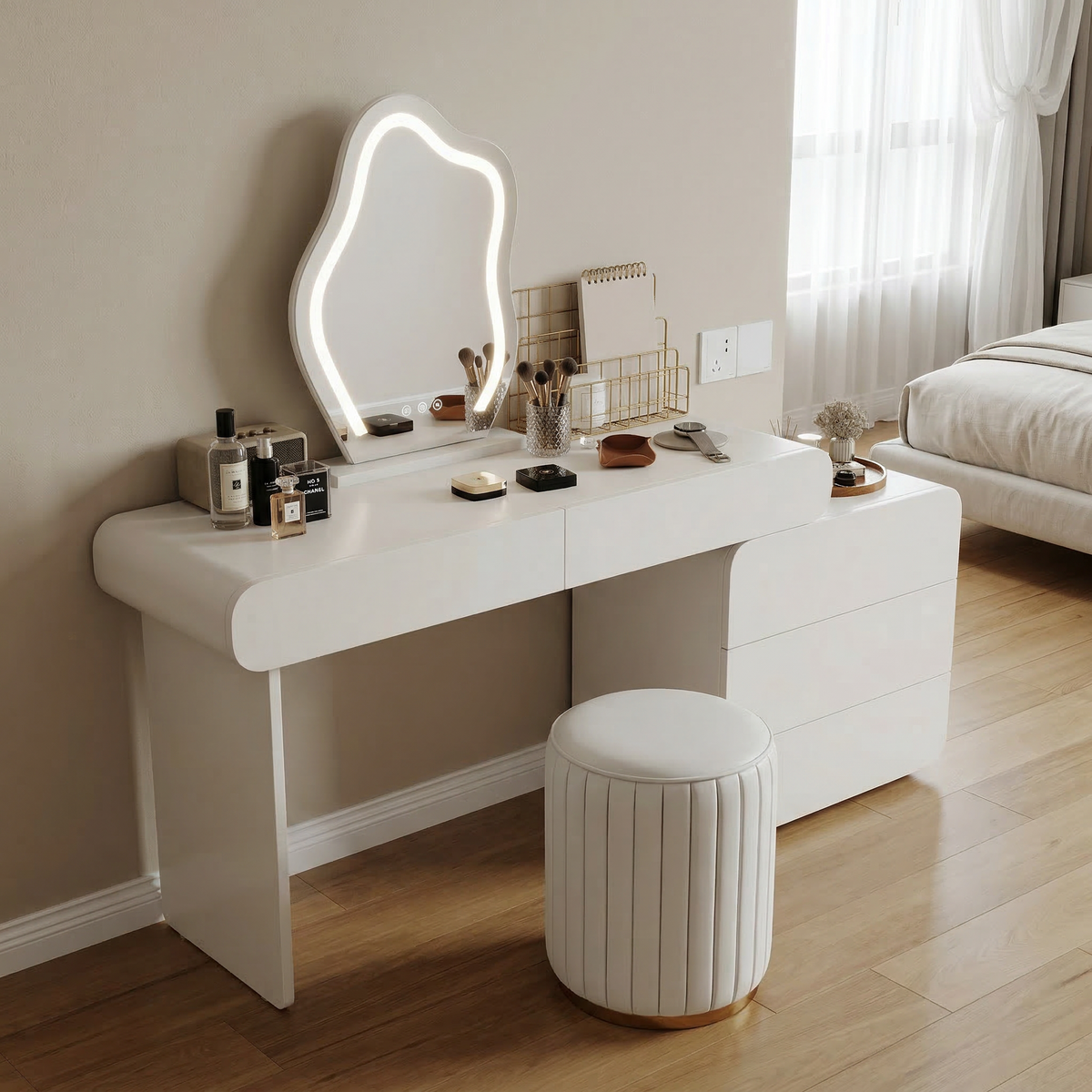 Vigia Extendable Dressing Table